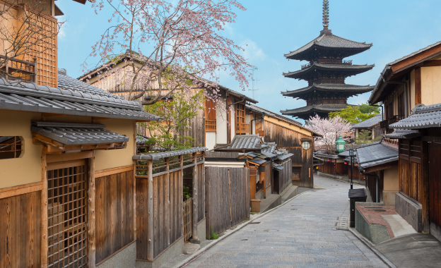 京都の中心地、最寄り駅から徒歩1分、150室を有すホテル